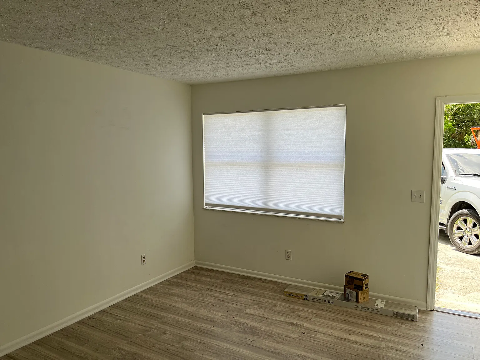2 bed, 800 sqft, $1,800 — Photo 2