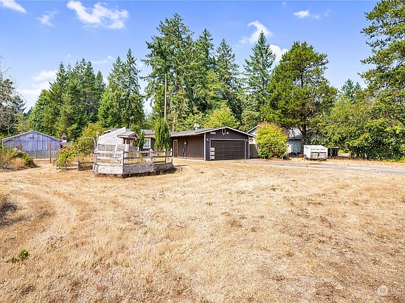 4th image of 8513 Rhondo Court SW