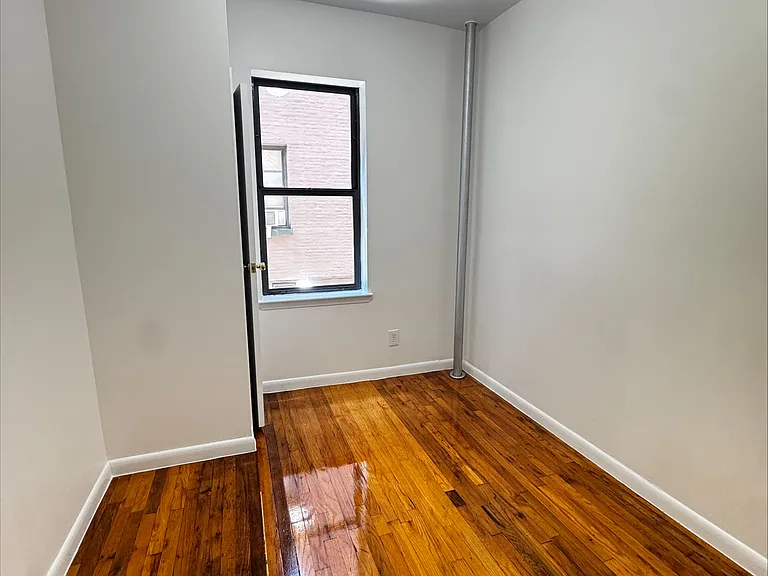 4815 46th St #2G — Photo 3