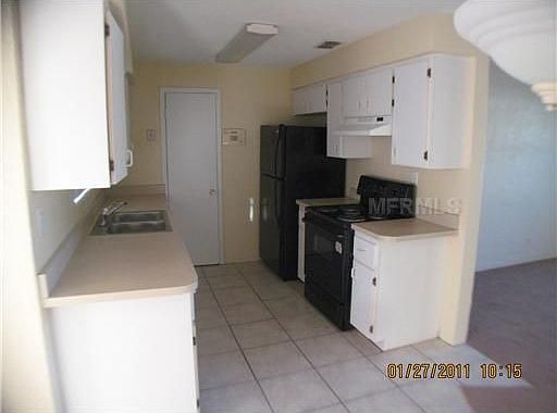 3rd image of 1057 Thunderbird Dr
