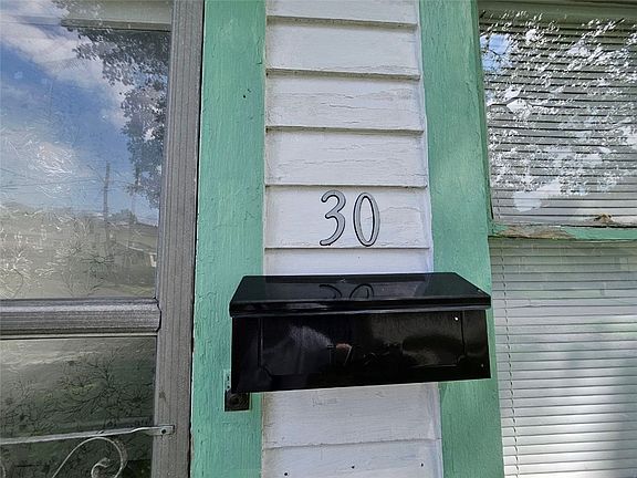 4th image of 30 Paul St