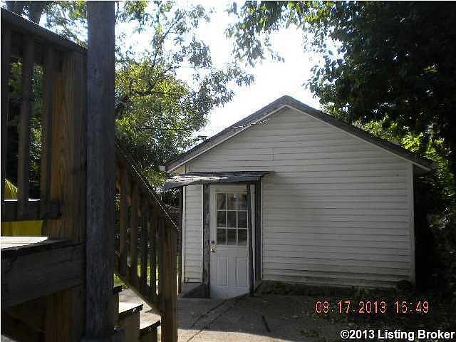 2nd image of 842 Dearborn Ave