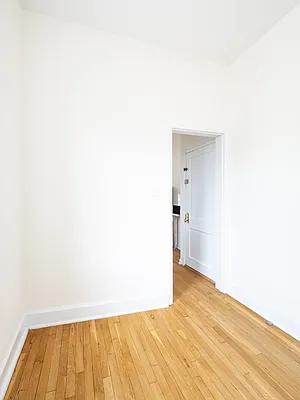 Rented by City Connections Realty | media 19