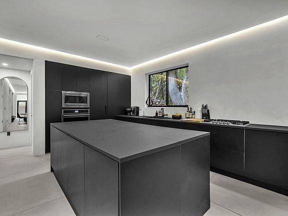 5th image of 120 NE 25th Street
