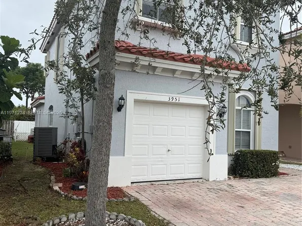 3951 NE 13th Dr, Homestead, FL 33033