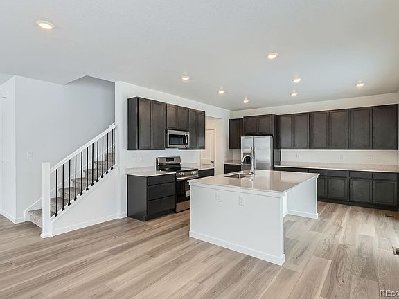 3rd image of 250 Paloma Way