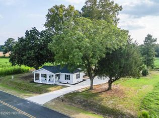 572 Wilmington Rd, Turkey, NC 28393