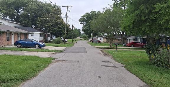 4th image of 433 Maple Loop