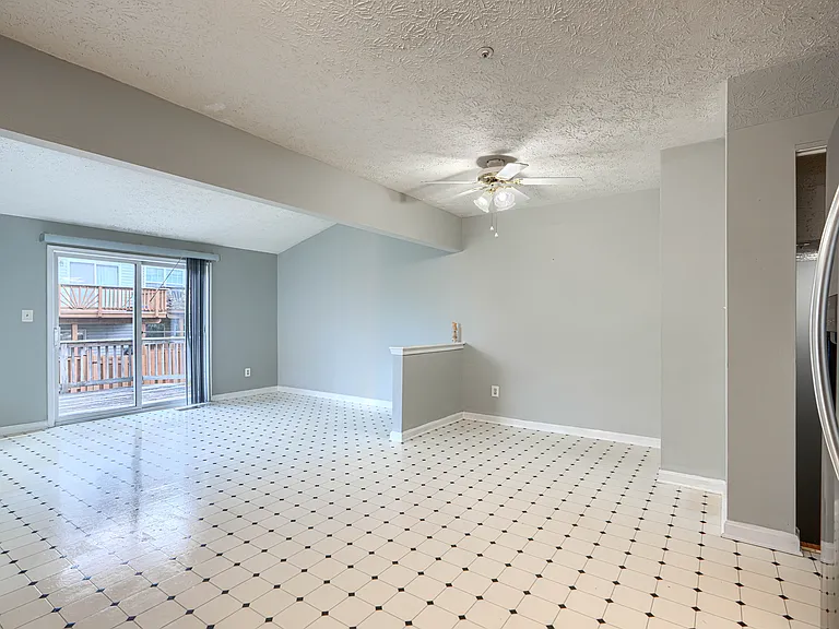 5035 Bridgeford Cir — Photo 6