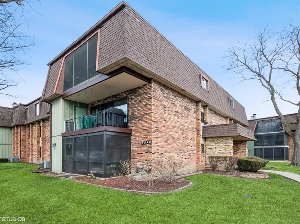 11129 Northwest Rd APT A, Palos Hills, IL 60465