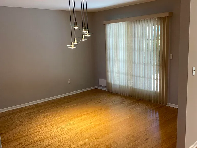 89 Maple Dr — Photo 4