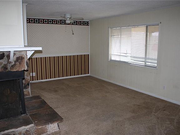 4th image of 111 Magnolia Ln