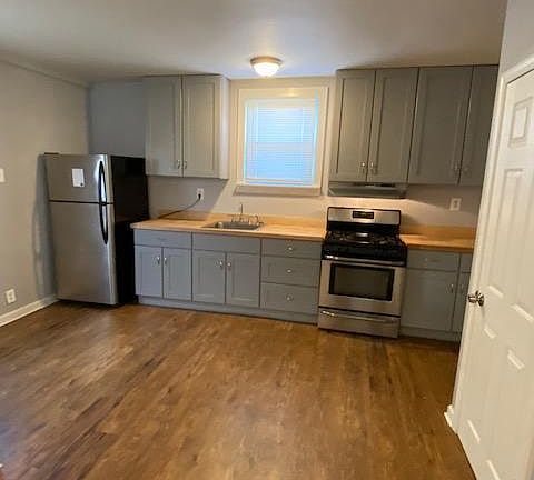 3rd image of 4415 Fairhaven Ave