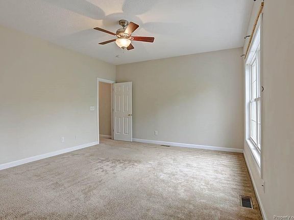 3rd image of 5320 Center St