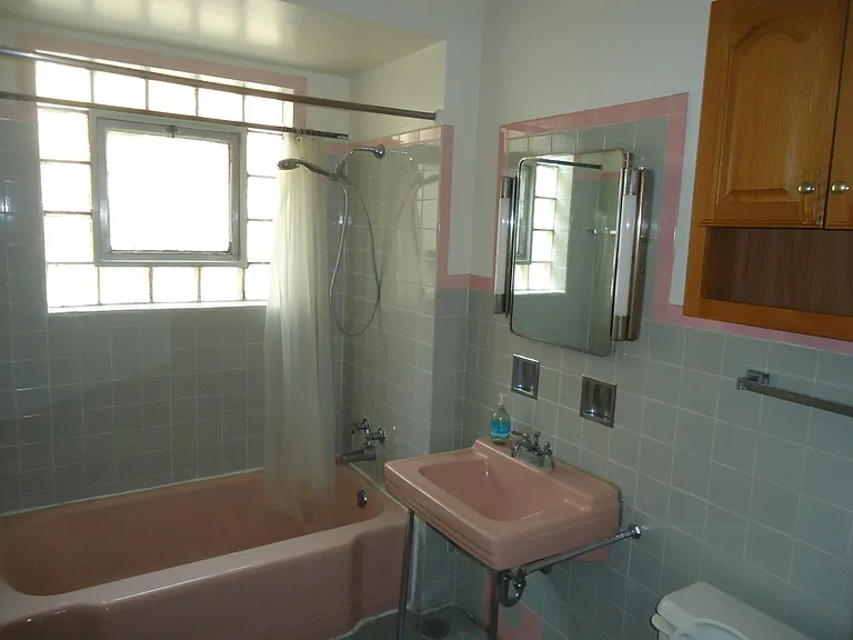 7015 N Washtenaw Ave #2 — Photo 5