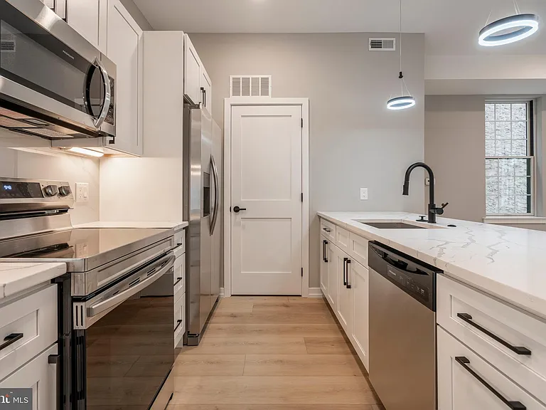 713 S Mildred St #2C — Photo 4