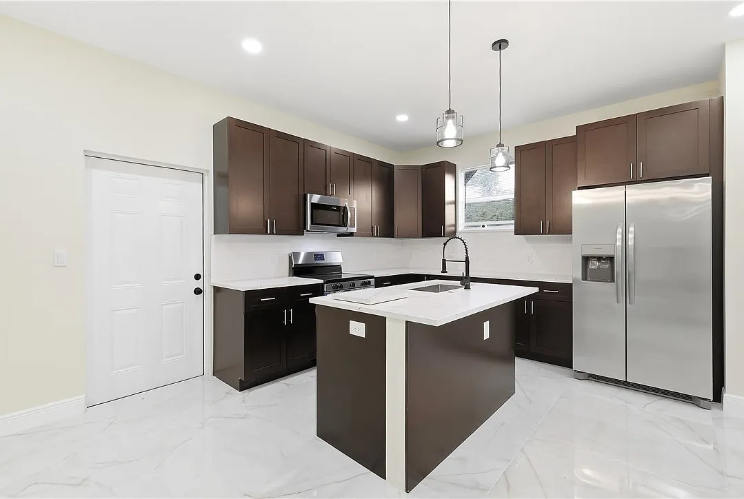 3 bed, 1531 sqft, $2,200 — Photo 1