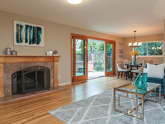 5th image of 825 Bremerton Dr