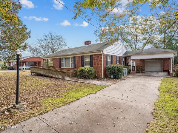414 E Sampson Street, Magnolia, NC 28453