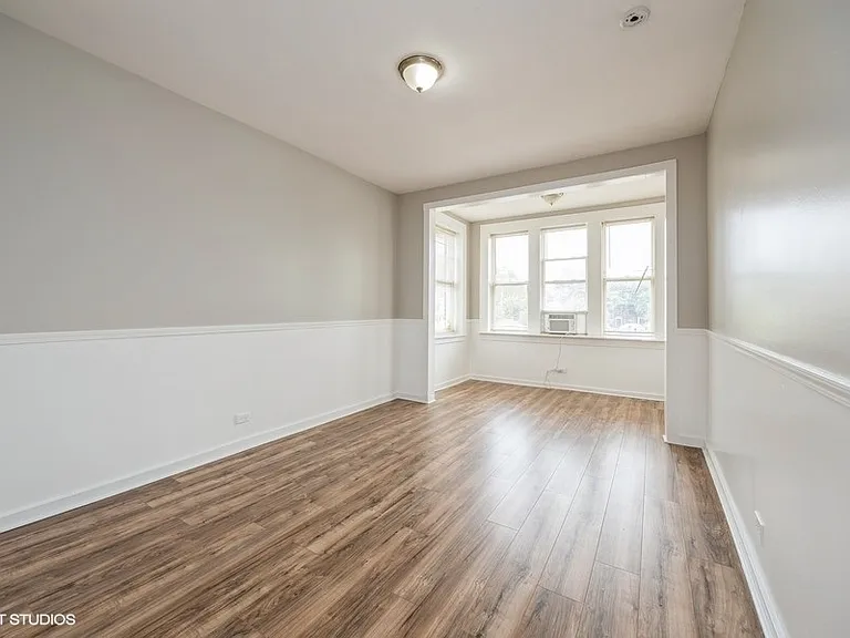 1340 S Kedvale Ave #2 — Photo 2
