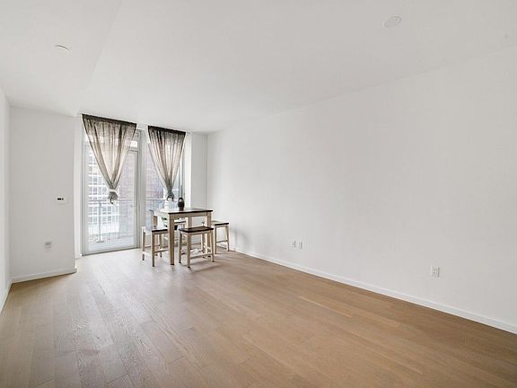 4th image of 133-27 39th Ave #11E