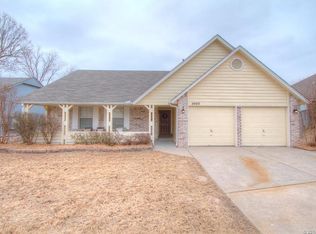 2405 W Mobile Pl, Broken Arrow, OK 74011