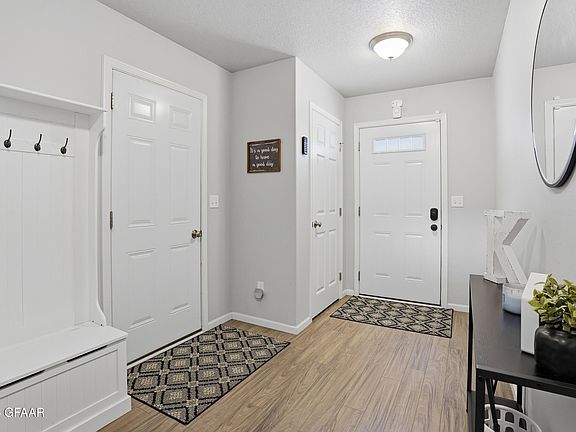 3rd image of 5664 Lou Ann St