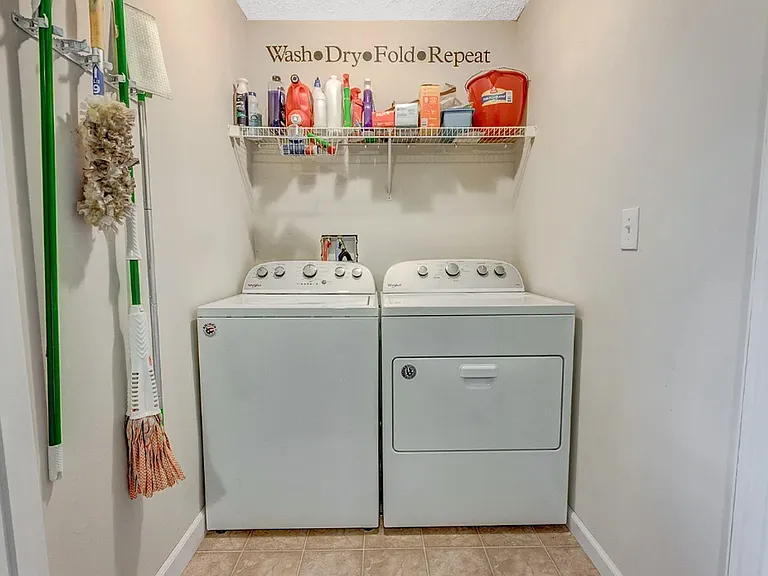 199 Birds Eye View Dr — Photo 3