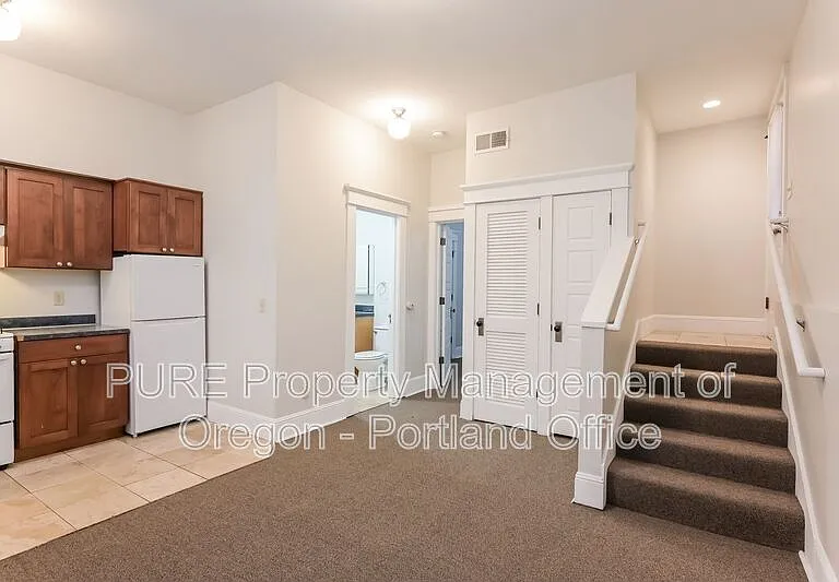 2167 SW Yamhill St #9 — Photo 1
