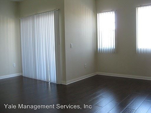4th image of 12130 Hart St APT 202