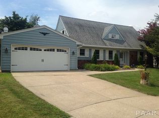 5505 N Holly Hedges Ct, Peoria, IL