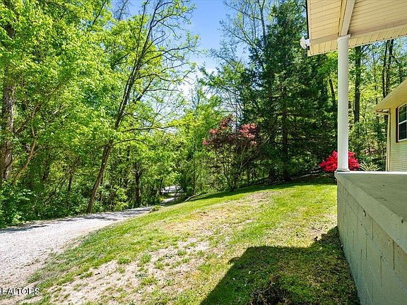4th image of 652 Indian Mountain Rd