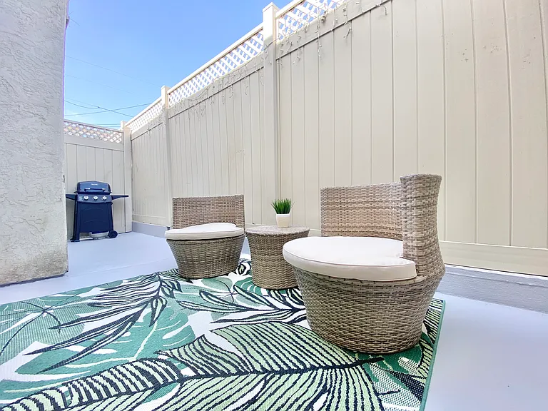 1446 Grand Ave — Photo 23
