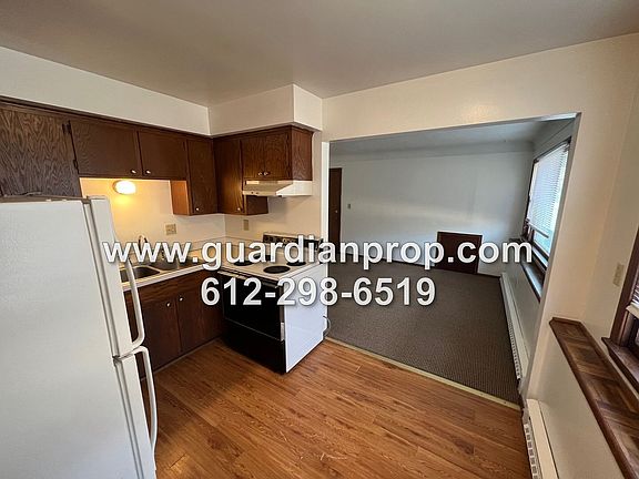5th image of 352 21st Ave S APT 1C