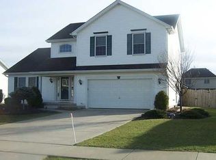 37 Summerfield Dr, Lancaster, NY 14086