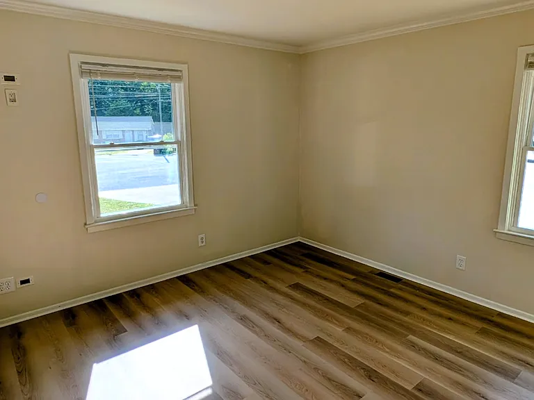 622 Northcrest Dr — Photo 8