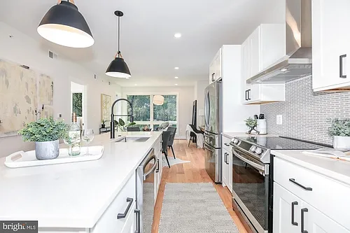 1009 Rhode Island Ave NE #7 Photo 1