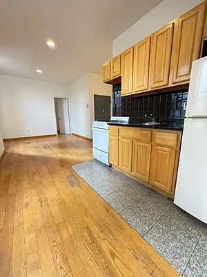 Rented by Best Apartments North Inc | media 22