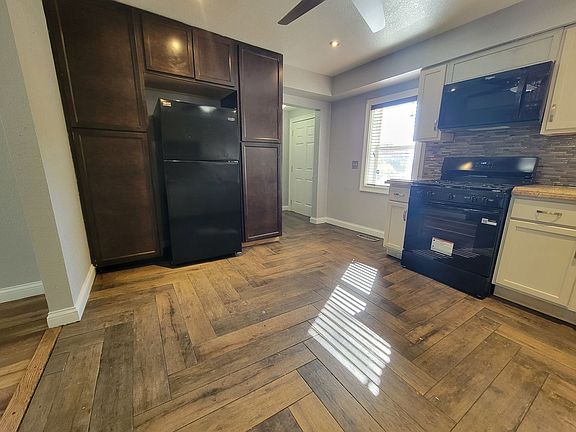 5th image of 1421 W 4th St