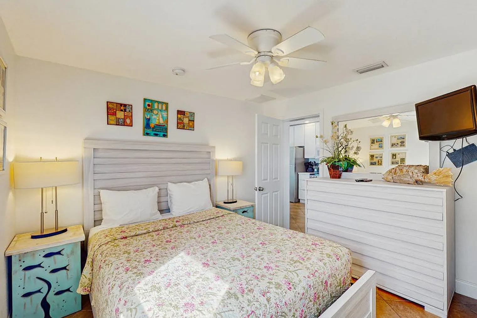 2 bed, 2.0 bath, 796 sqft, $5,657 — Photo 4