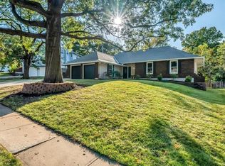 9834 Wedd Dr, Overland Park, KS 66212