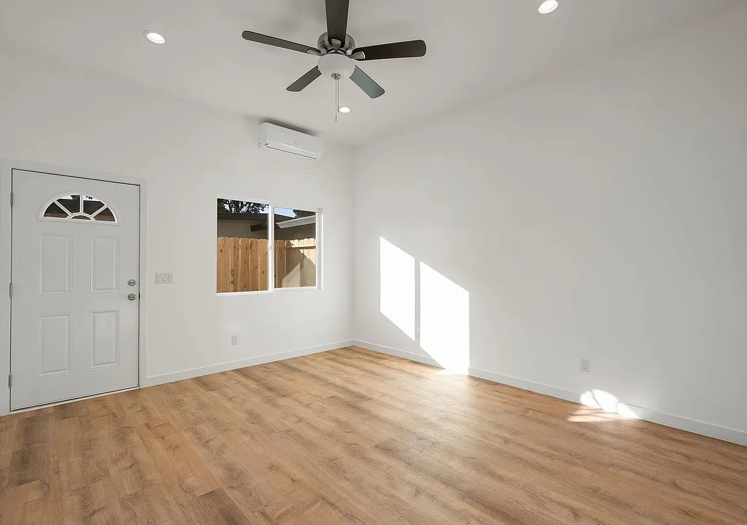4161 Clairemont Mesa Blvd — Photo 4