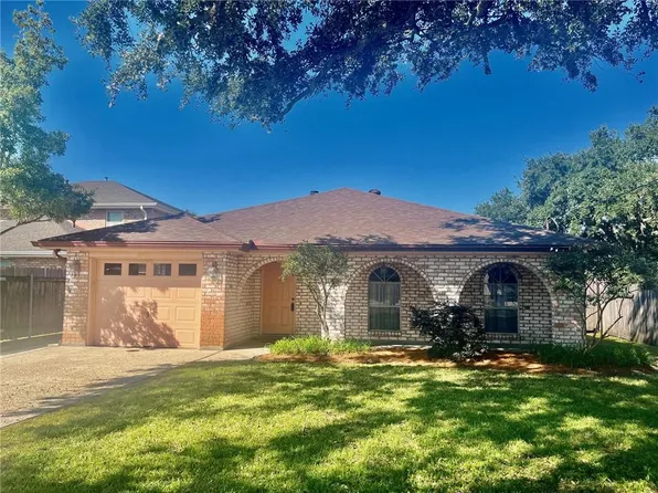 4631 Belle Dr, Metairie, LA 70006