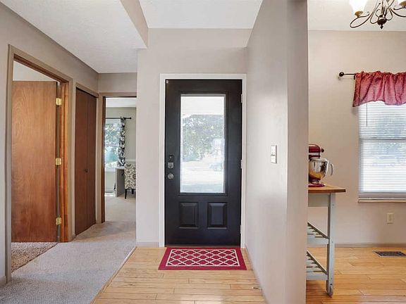 4th image of 4968 Shady Oak Dr