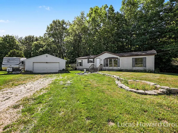 6088 W One Mile Rd, Hesperia, MI 49421