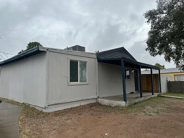LA: E Sunland Vista 2111 - 2113 - 2111 — Photo 2