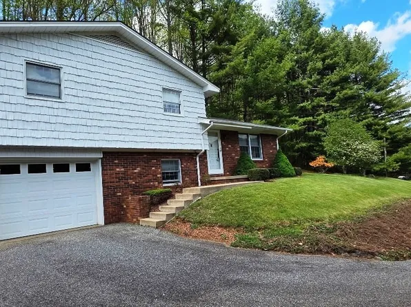5212 NC Highway 88 West, Warrensville, NC 28693