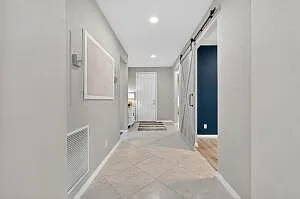 540 SE Monet Dr — Photo 3