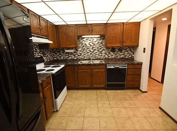 2nd image of 375 Plum Creek Dr #4052