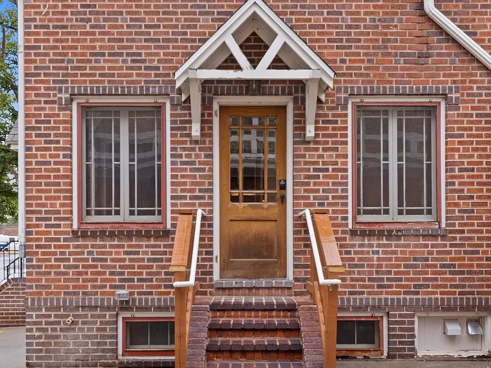 700 Macon Ave